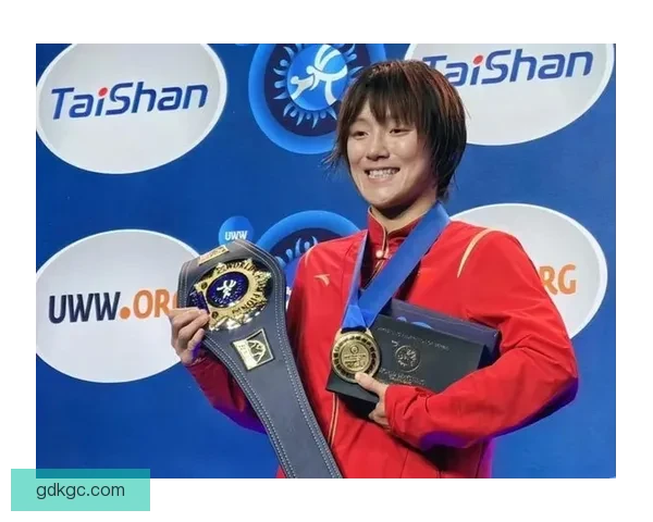 世界摔跤赛事新战火重燃，谁将夺得冠军殊荣？