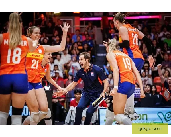 世界排球赛事精彩纷呈，谁能夺得冠军？