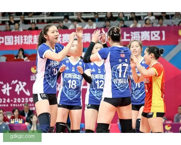 精彩瞬间！排球比赛现场直播报道